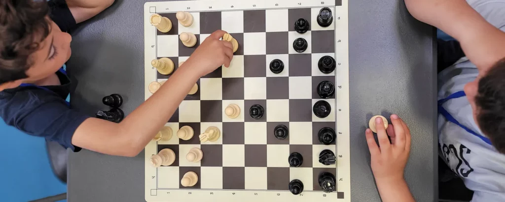 Partida d'escacs torneig escolar