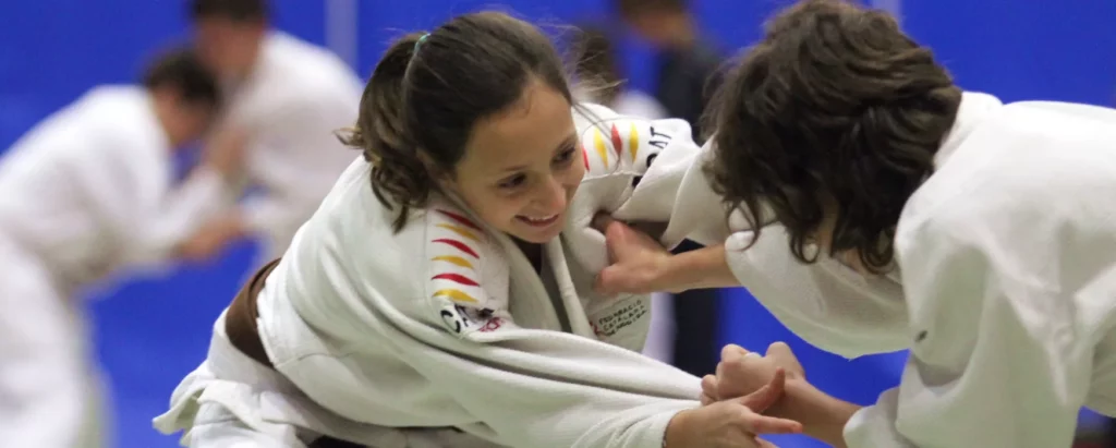 Combat de judo escolar