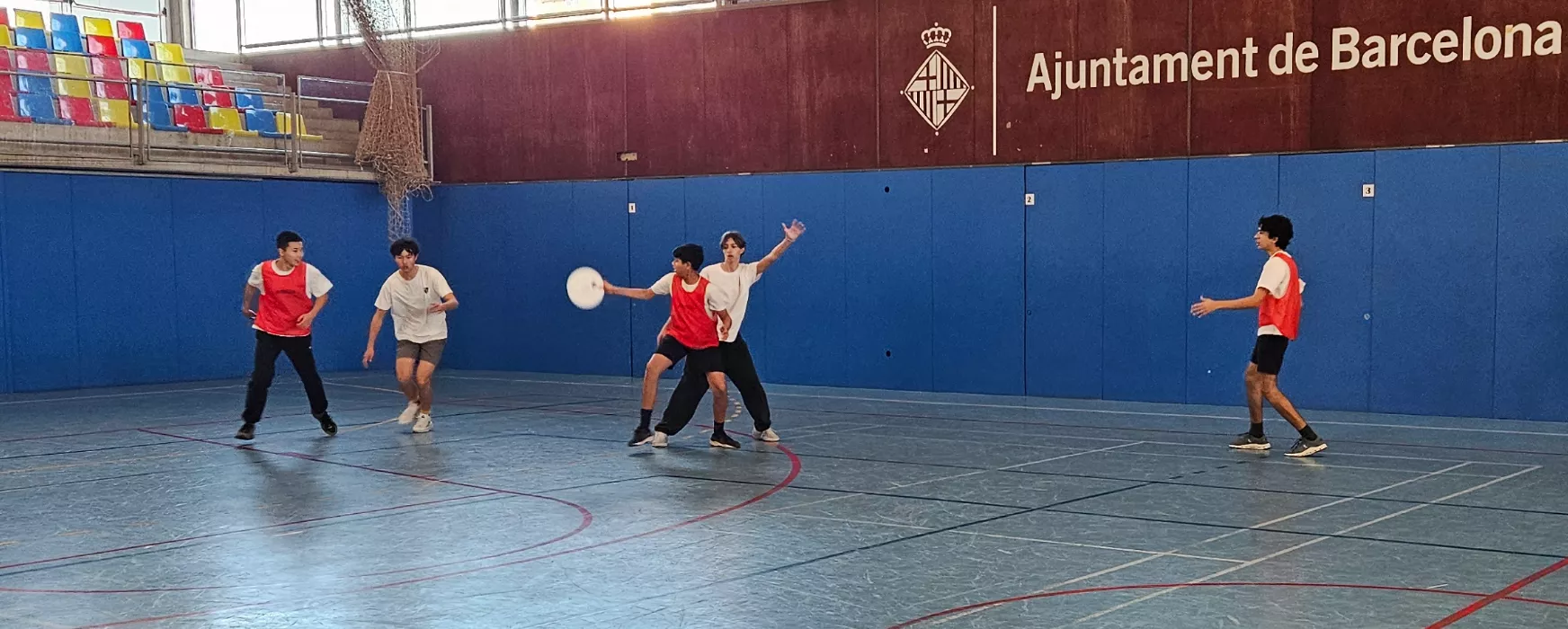 Ultimate Frisbee escolar indoor