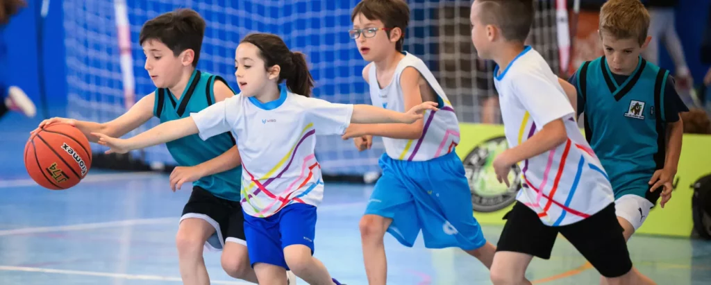 Partit de bĆ squet escolar CEEB