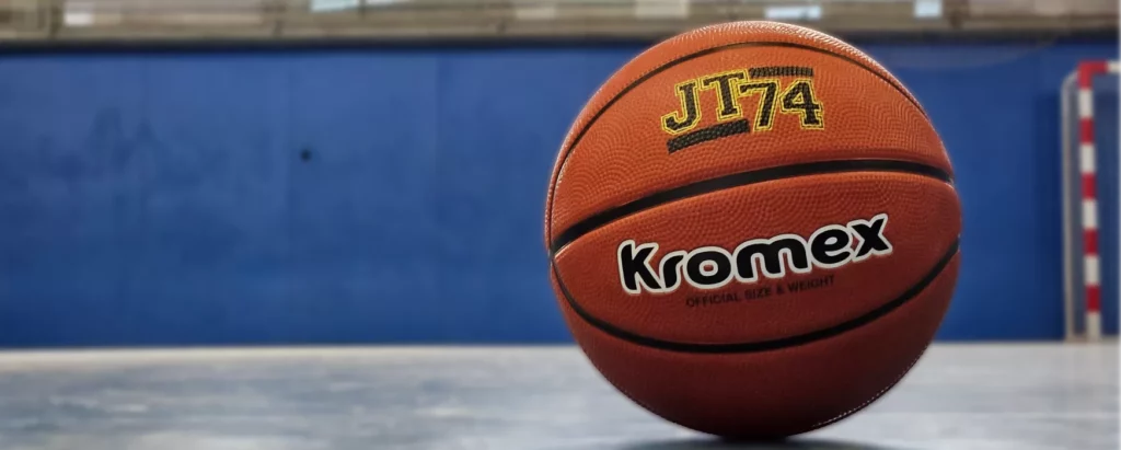 Pilota oficial del CEEB Kromex